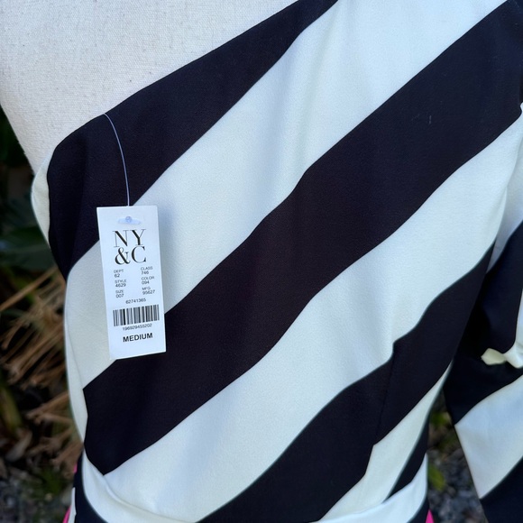 NY & C O striped one shoulder jumpsuit, blk/wht & hot pink, size medium wide leg - Picture 7 of 11